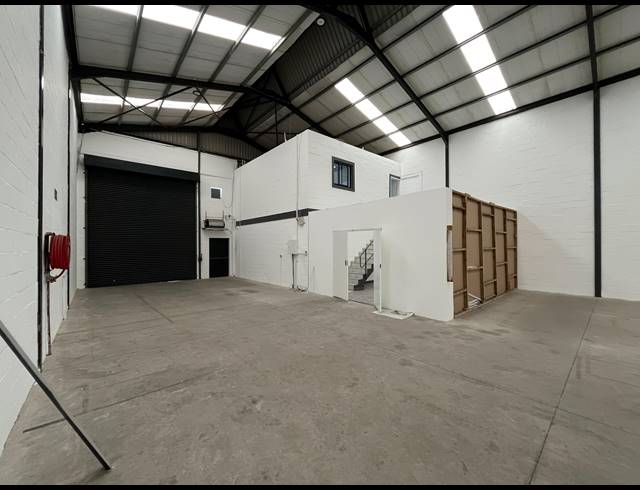 420M² WAREHOUSE TO LET IN RIVERGATE